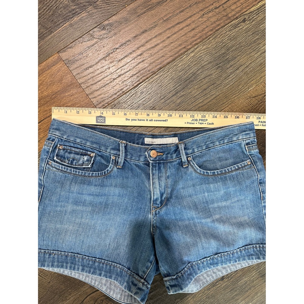 Y2K Old Navy Womens Mid-Rise Denim Shorts Size 12 Blue 100% Cotton Cuffed Hem - Picture 4 of 10